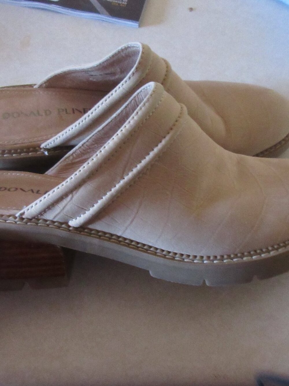donald pilner beige slip on block heel clogs shoes sahara 7 m